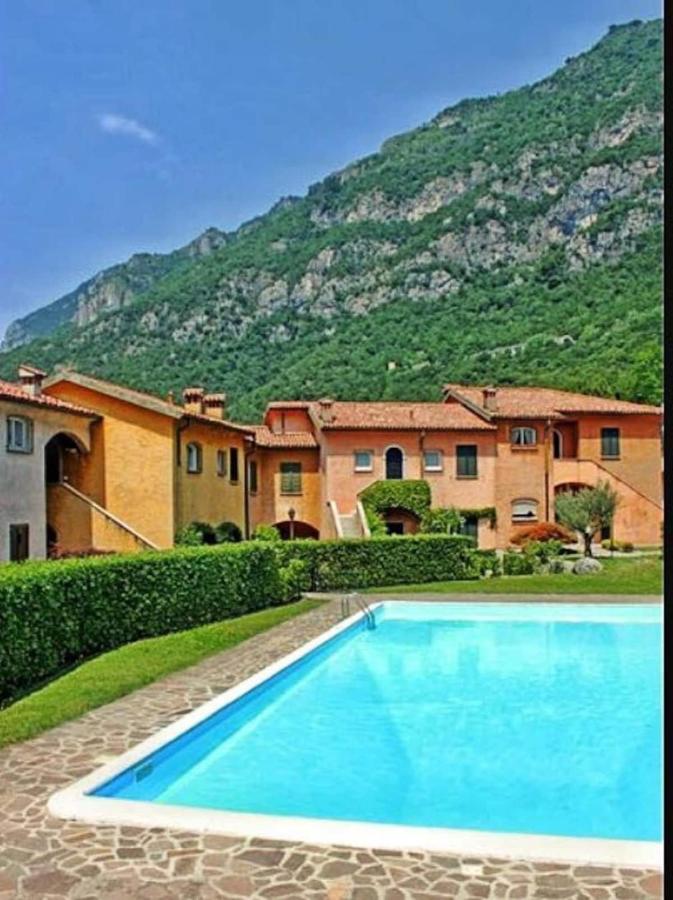 Residence I Prati Di Giussana Lierna Luaran gambar