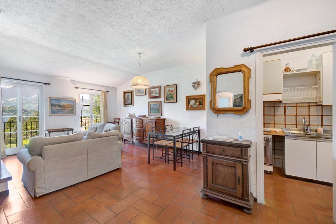 Residence I Prati Di Giussana Lierna Luaran gambar