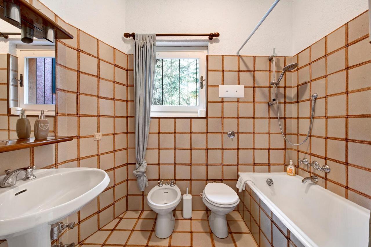Residence I Prati Di Giussana Lierna Luaran gambar